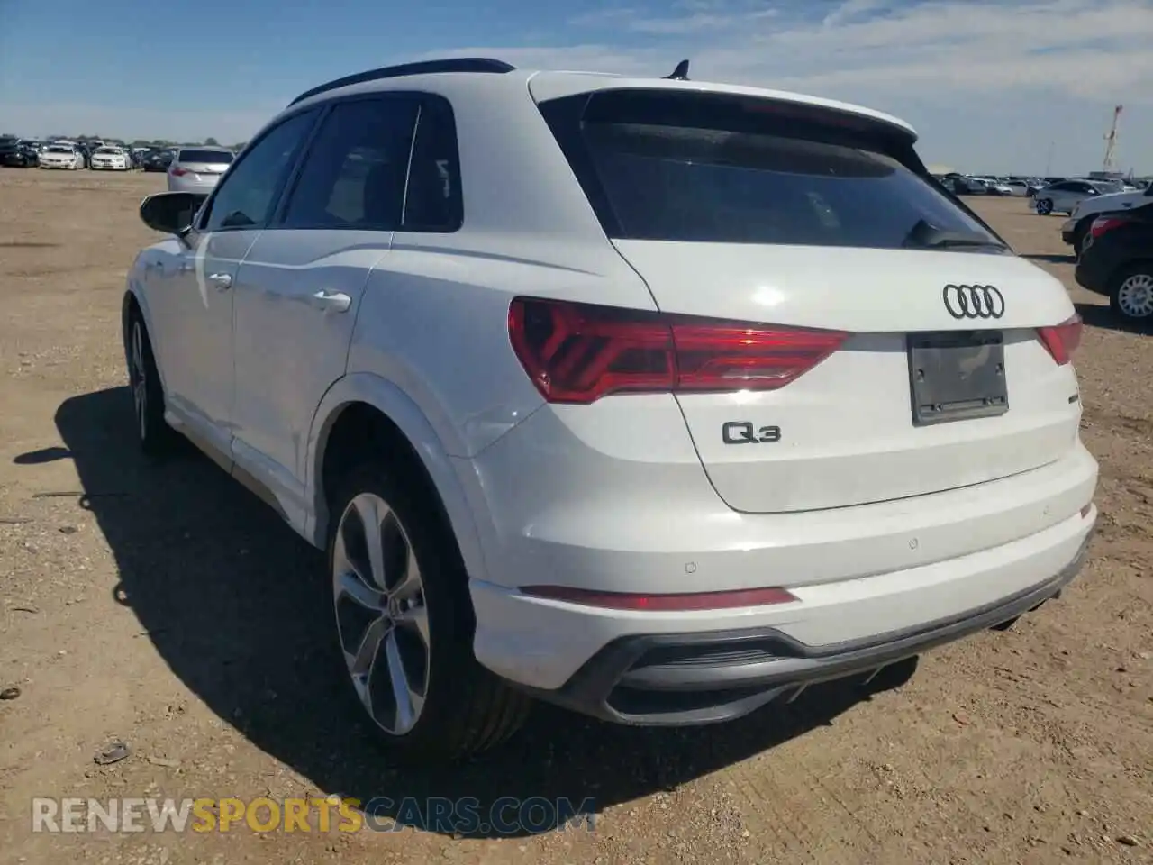 3 fotografías del automóvil dañado WA1EECF32M1026684 AUDI Q3 2021