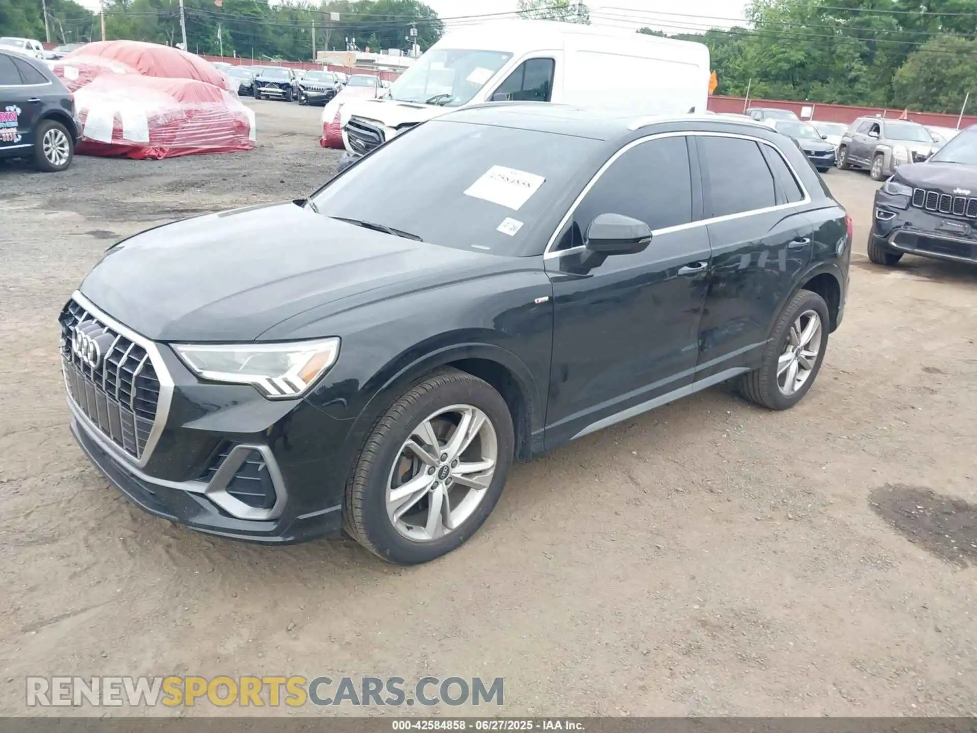 2 Photograph of a damaged car WA1EECF32M1037619 AUDI Q3 2021