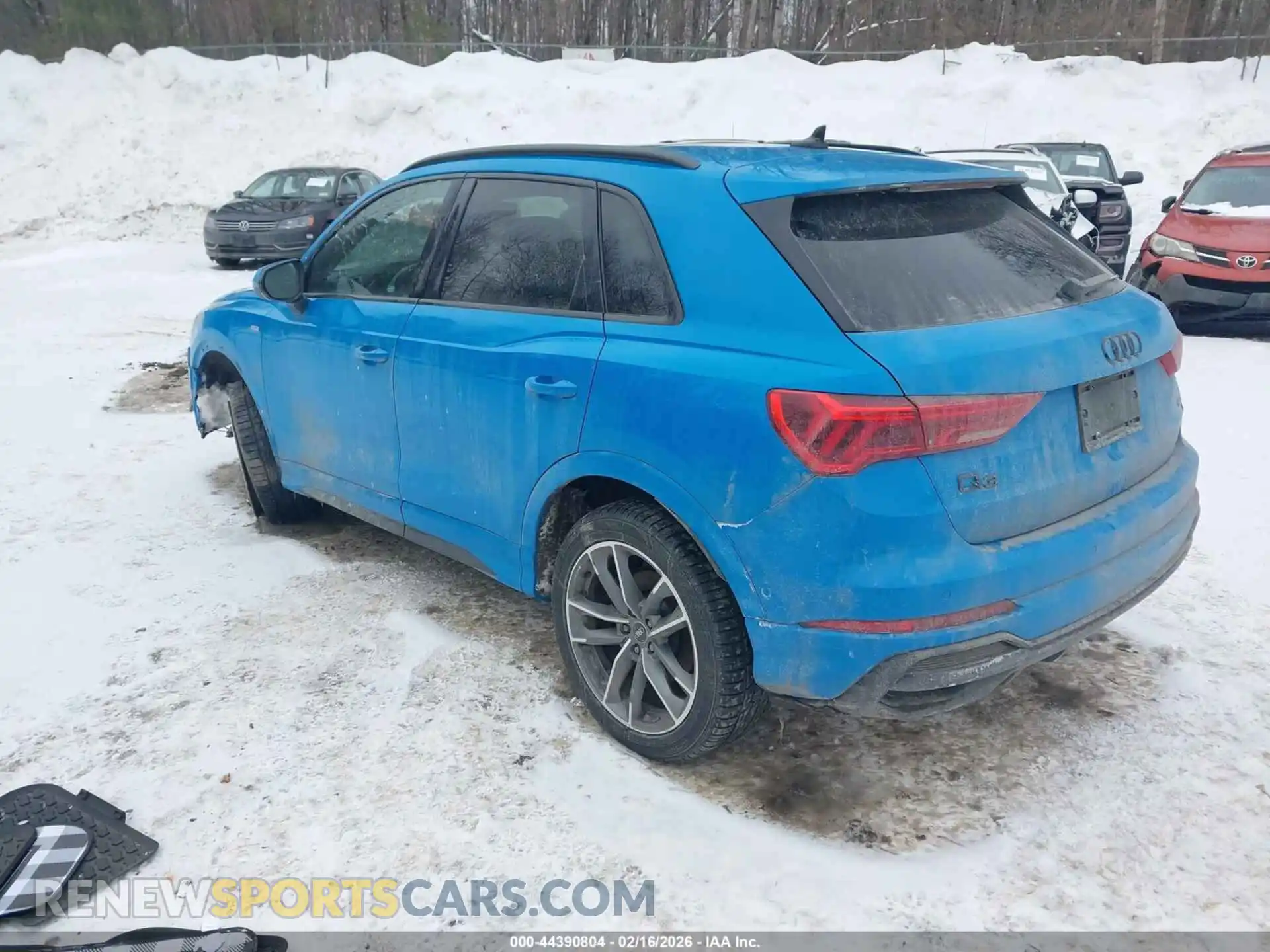 3 Photograph of a damaged car WA1EECF32M1135274 AUDI Q3 2021