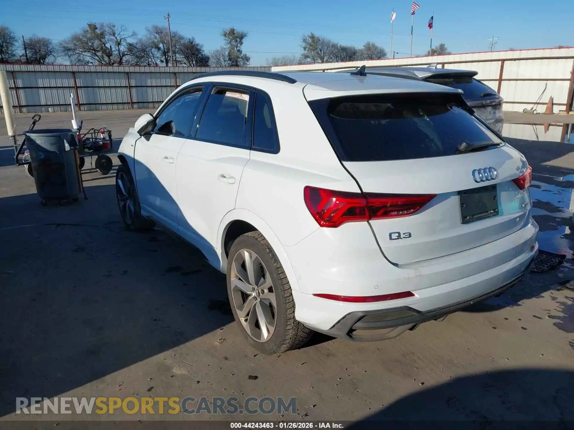3 Photograph of a damaged car WA1EECF34M1082092 AUDI Q3 2021