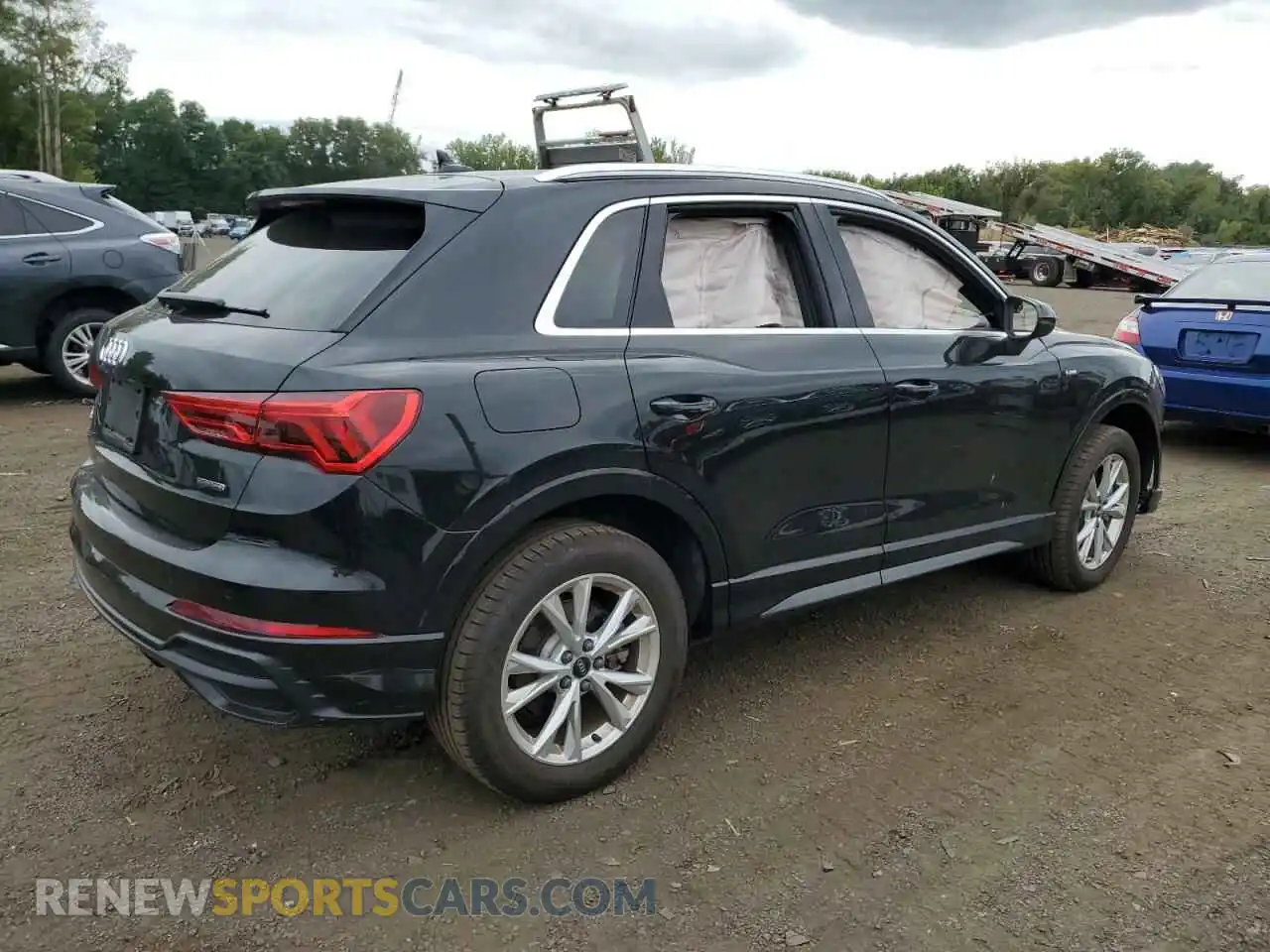3 Photograph of a damaged car WA1EECF34M1089575 AUDI Q3 2021