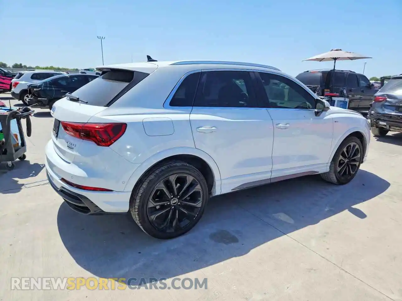 3 Фотография поврежденного автомобиля WA1EECF35M1119389 AUDI Q3 2021