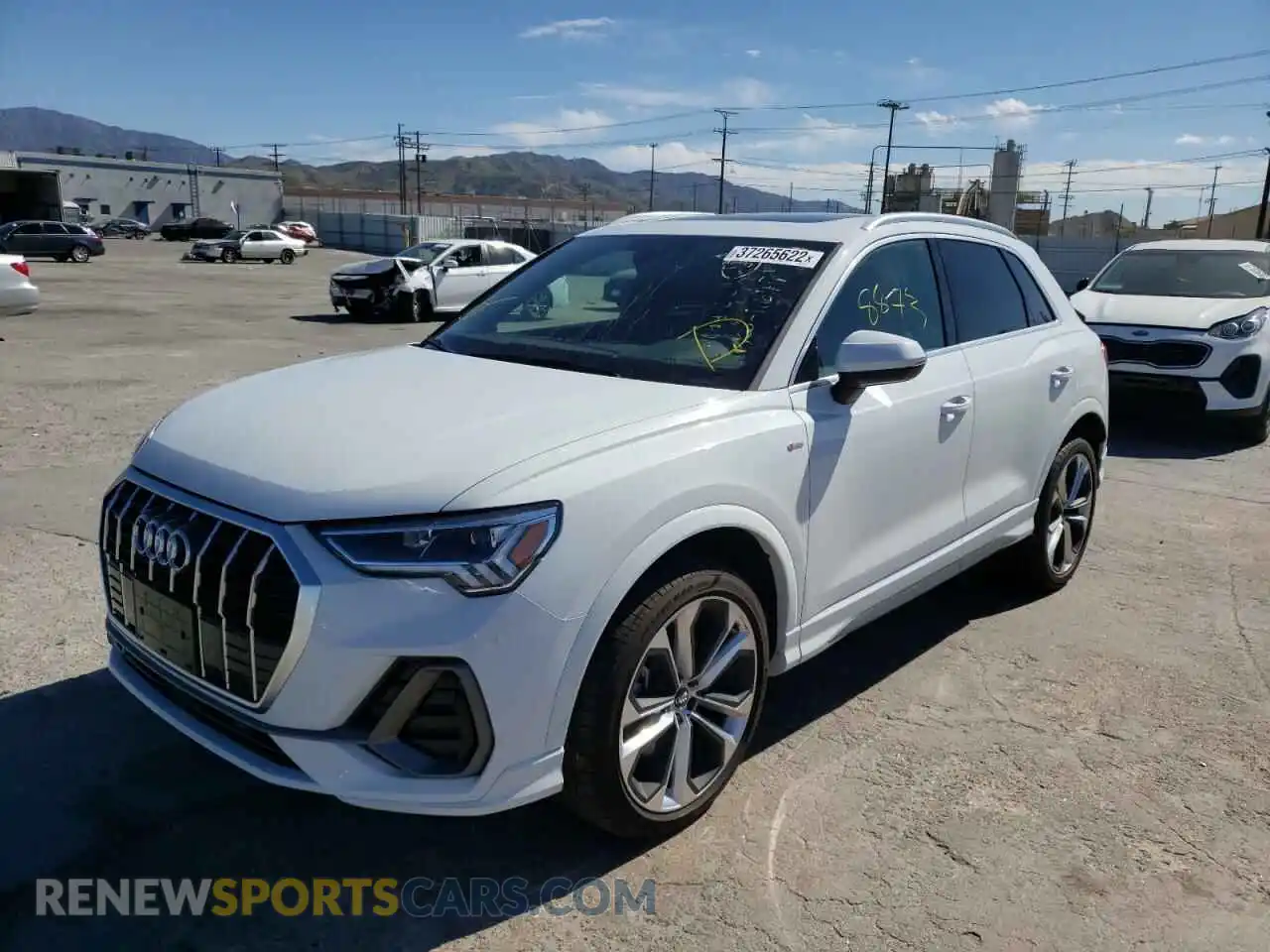 2 Photograph of a damaged car WA1EECF36M1013887 AUDI Q3 2021