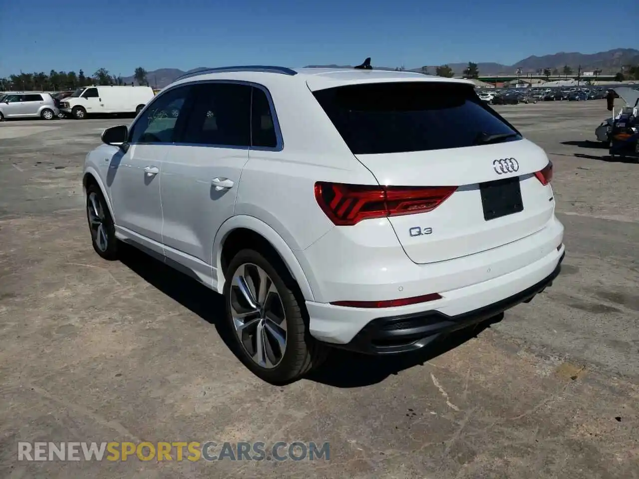 3 Photograph of a damaged car WA1EECF36M1013887 AUDI Q3 2021