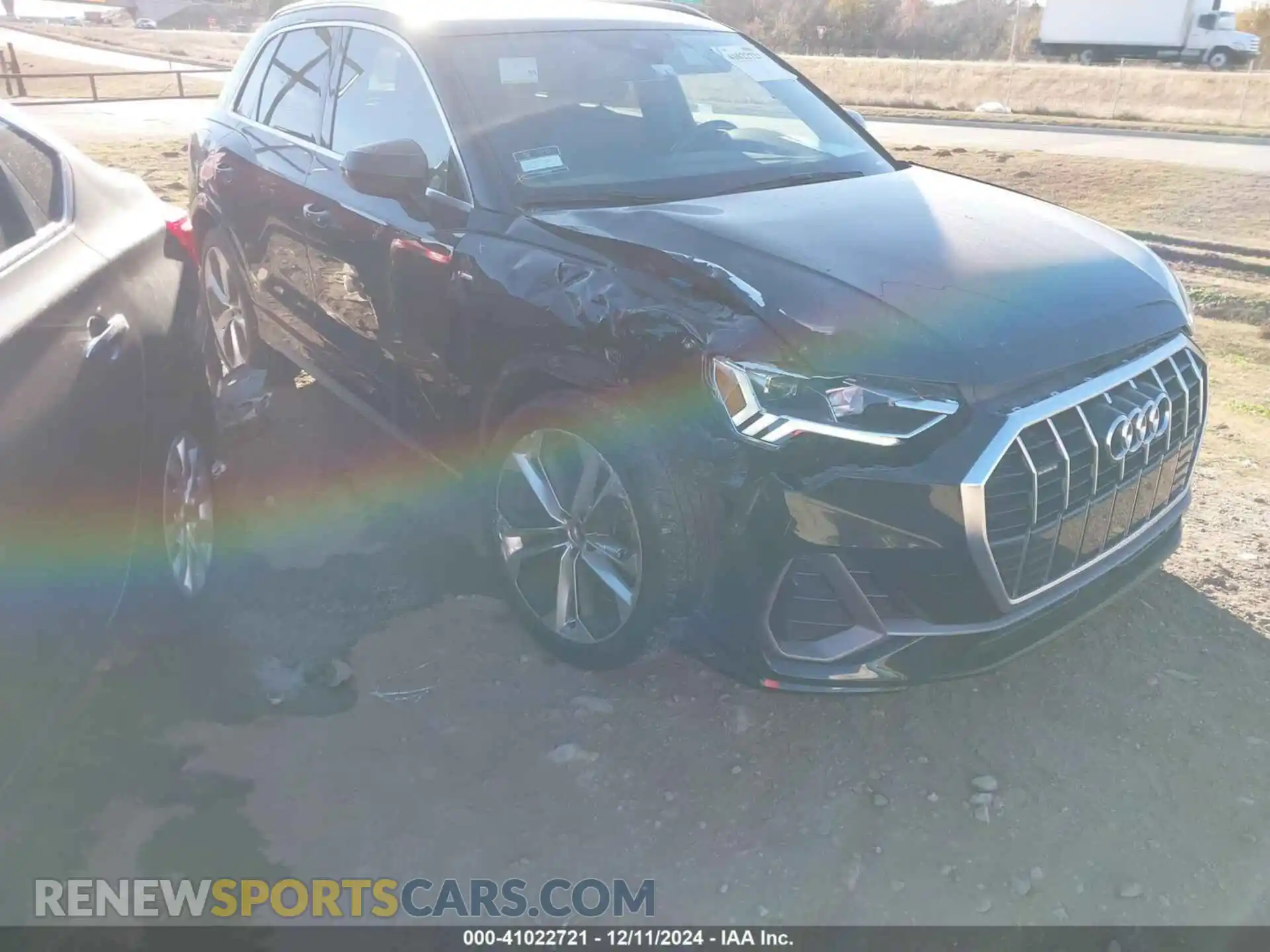1 Photograph of a damaged car WA1EECF36M1035047 AUDI Q3 2021