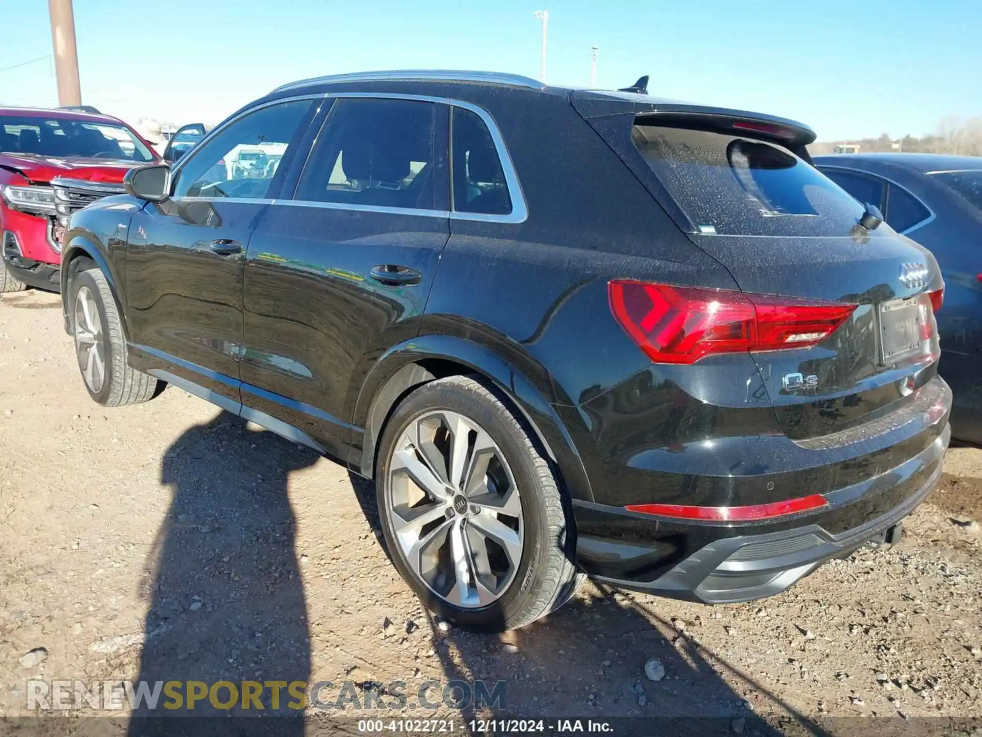 3 Photograph of a damaged car WA1EECF36M1035047 AUDI Q3 2021