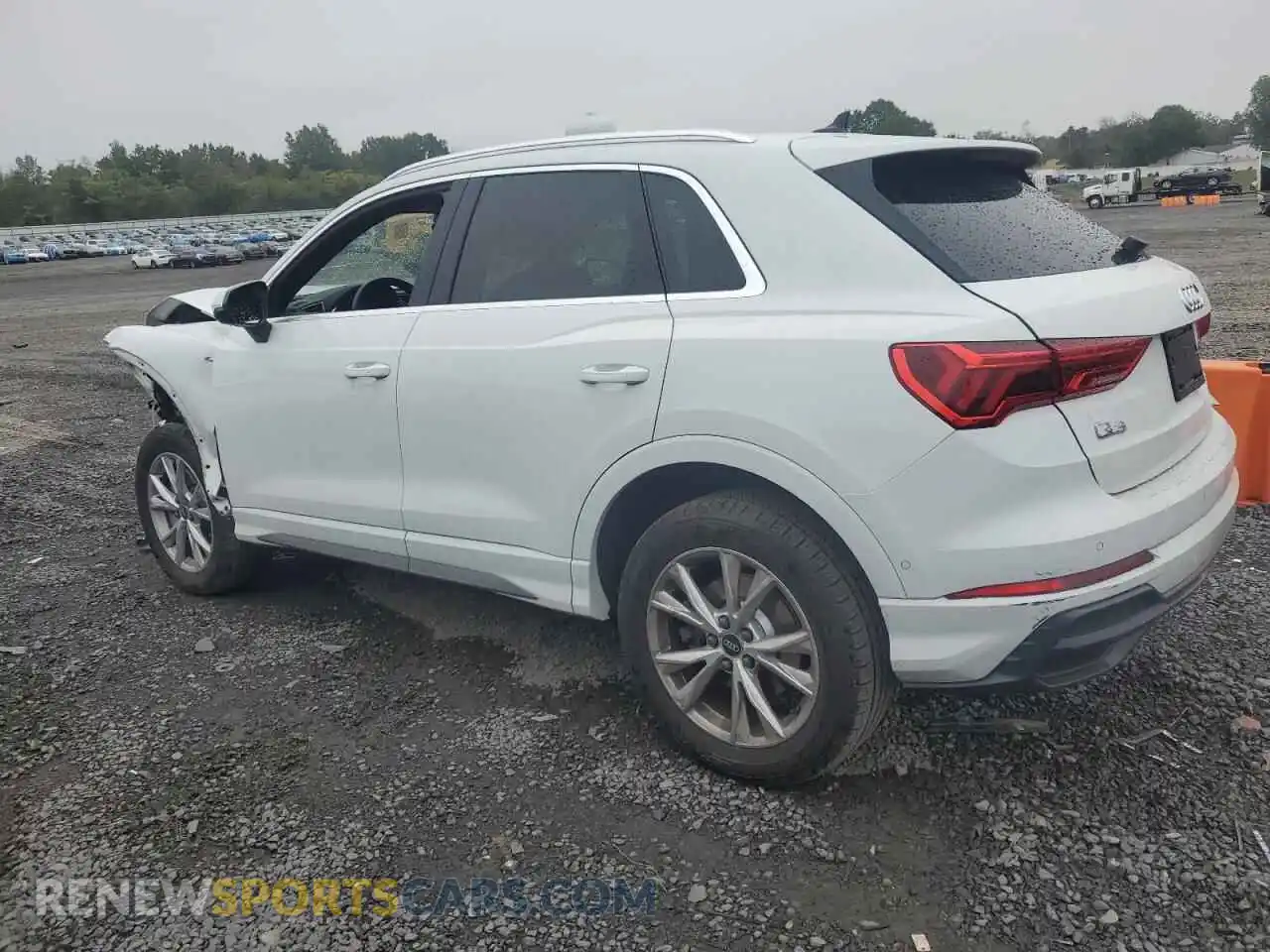 2 Photograph of a damaged car WA1EECF36M1121619 AUDI Q3 2021