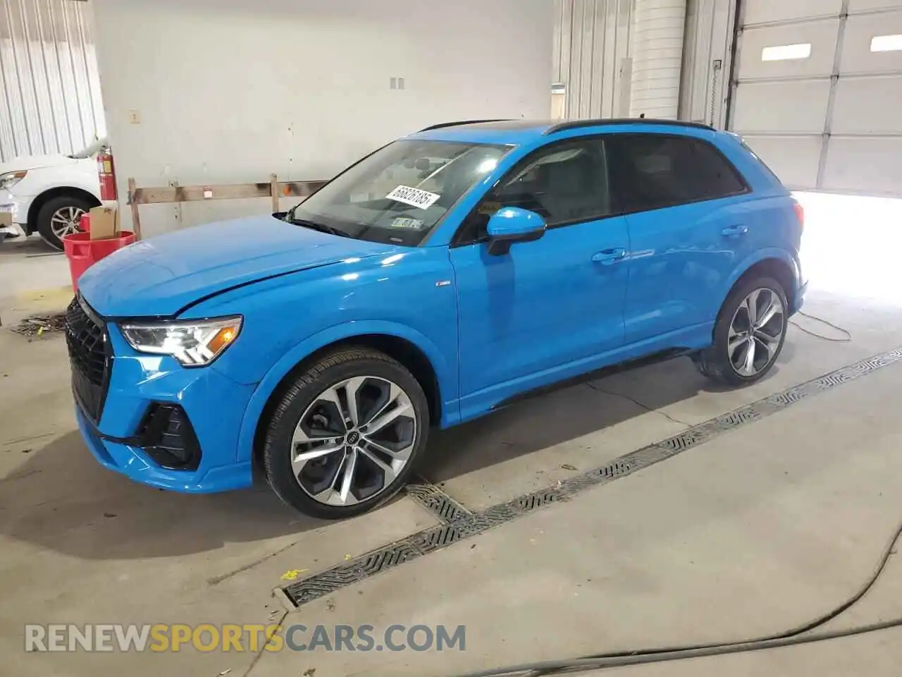 1 Photograph of a damaged car WA1EECF36M1144964 AUDI Q3 2021