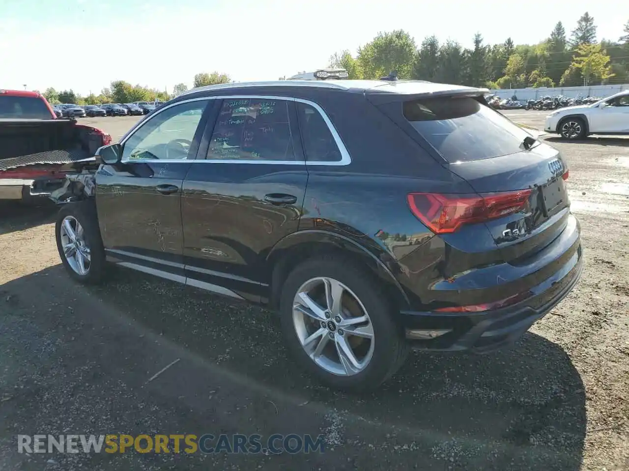 2 Photograph of a damaged car WA1EECF36M1155057 AUDI Q3 2021