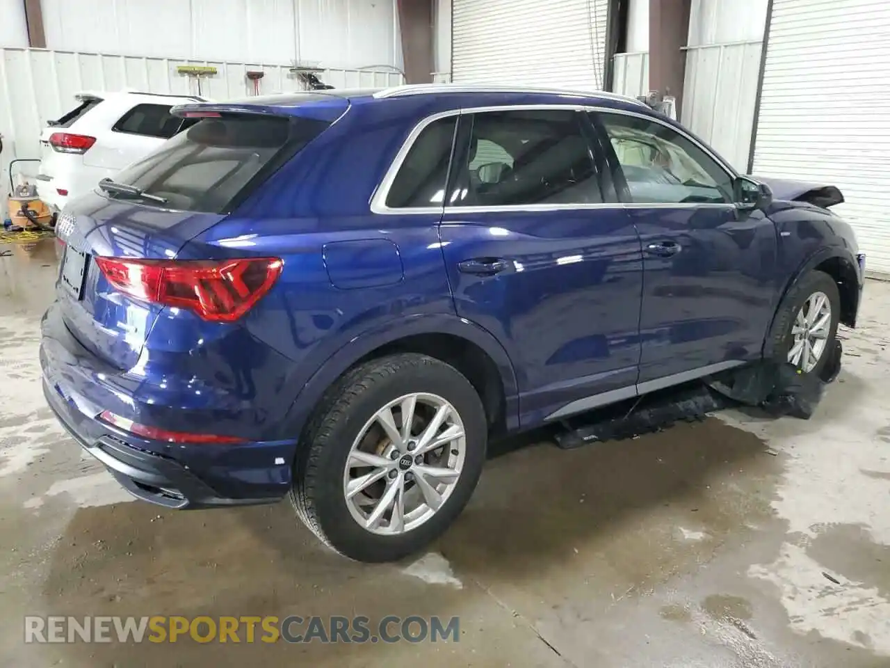 3 Photograph of a damaged car WA1EECF38M1026642 AUDI Q3 2021