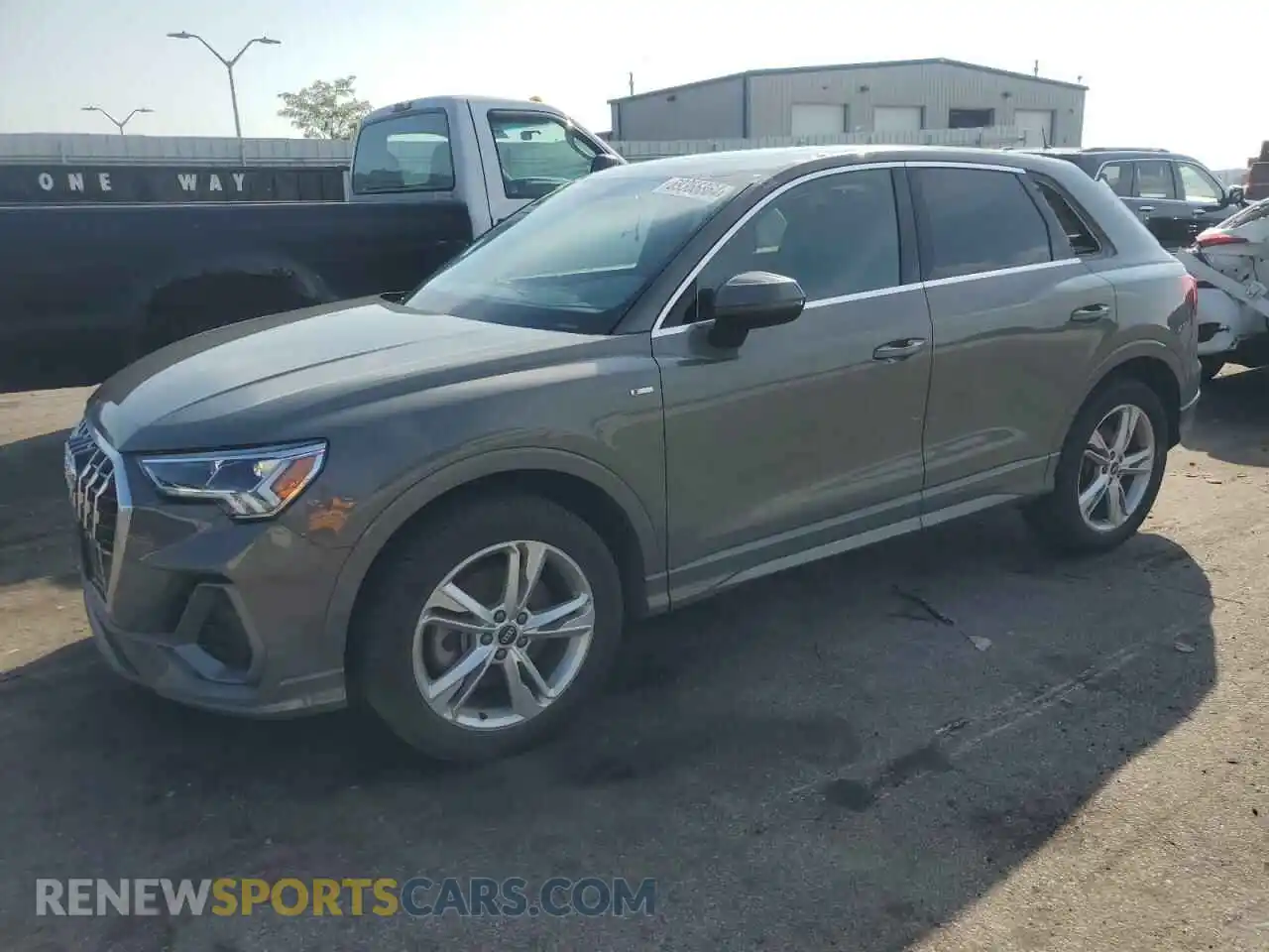 1 Photograph of a damaged car WA1EECF38M1031923 AUDI Q3 2021