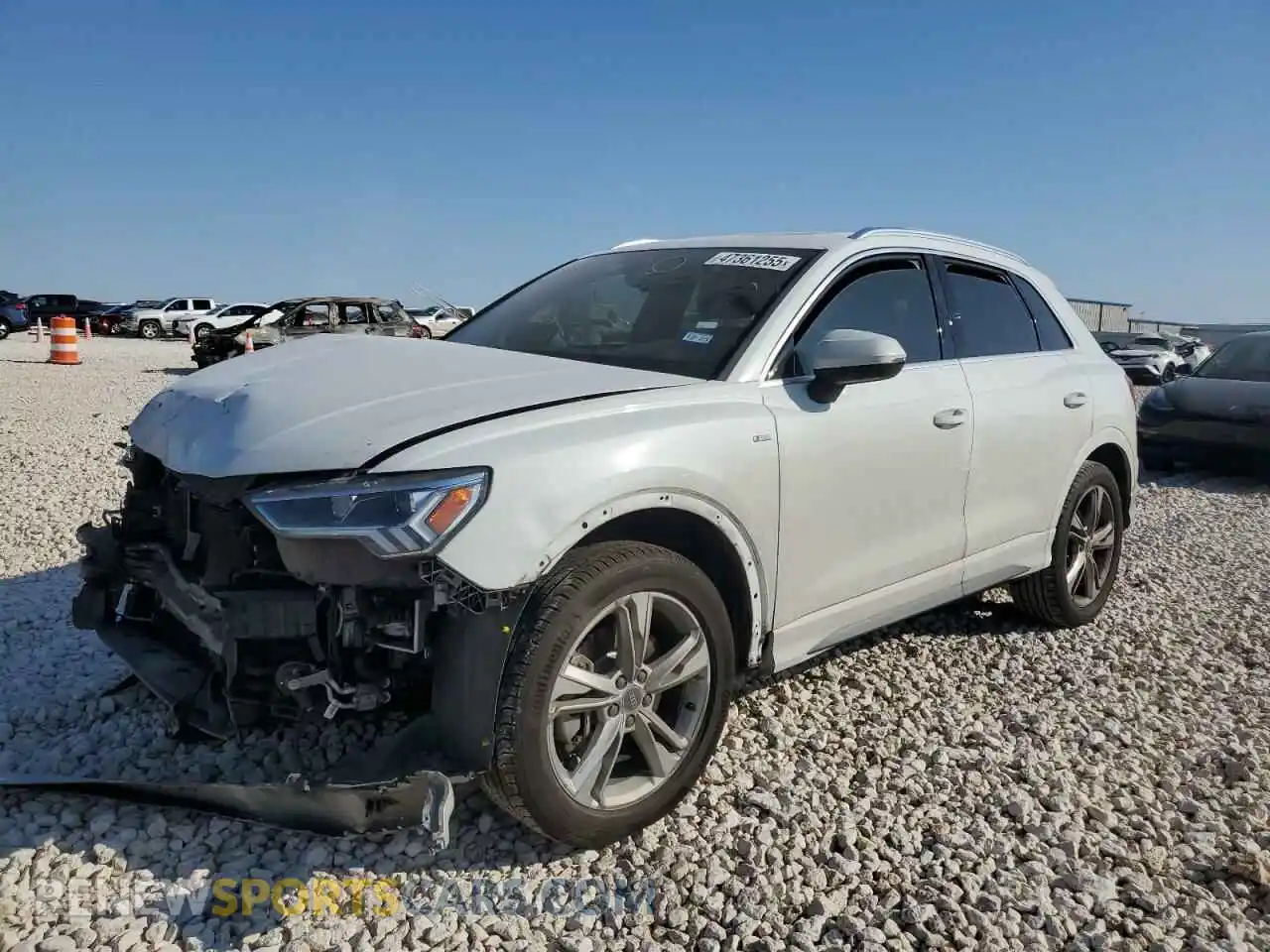 1 Photograph of a damaged car WA1EECF39M1048200 AUDI Q3 2021