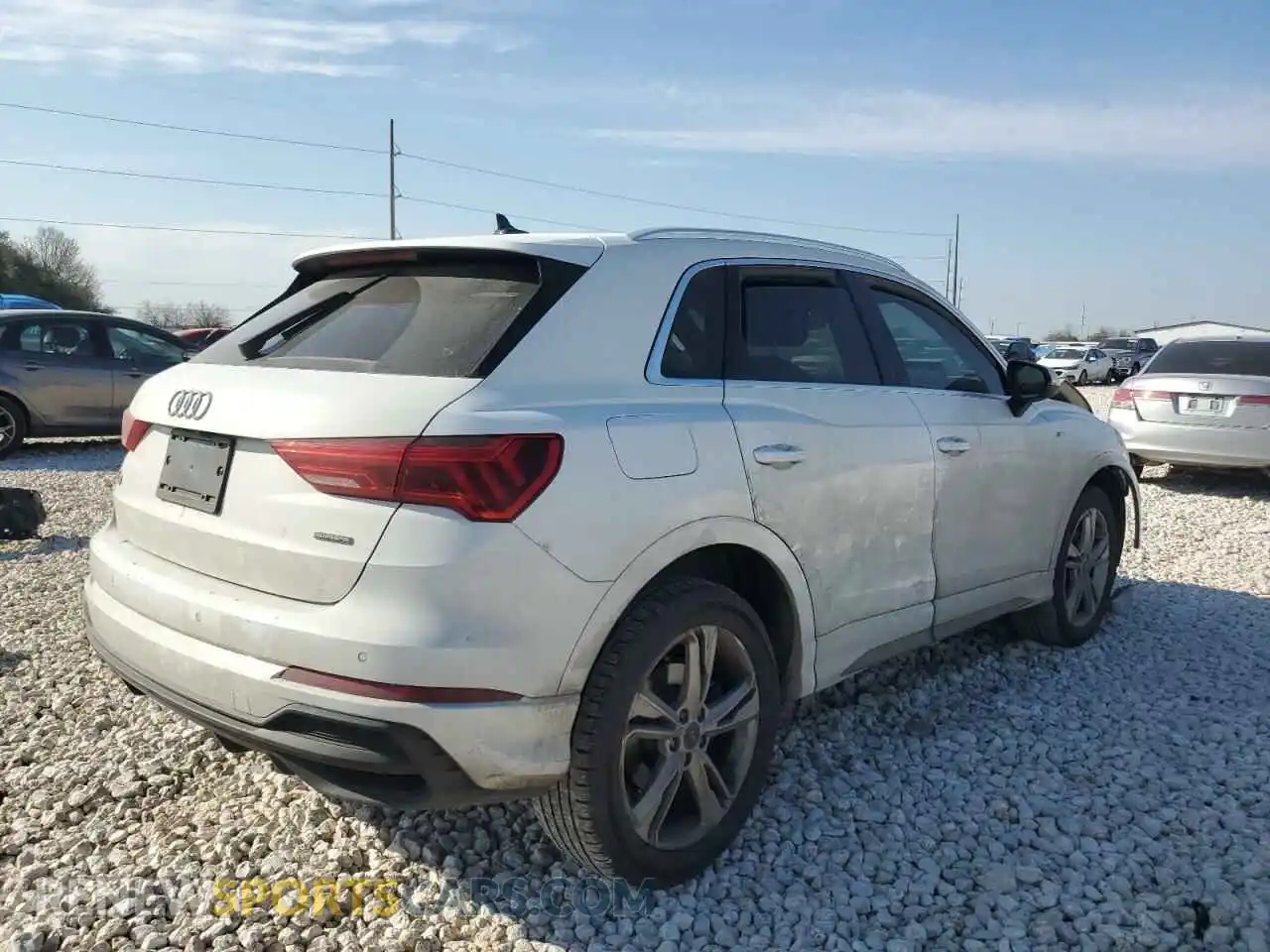 3 Photograph of a damaged car WA1EECF39M1048200 AUDI Q3 2021