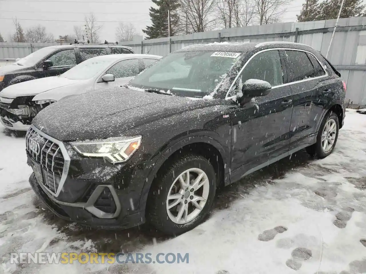 1 Photograph of a damaged car WA1EECF39M1064221 AUDI Q3 2021
