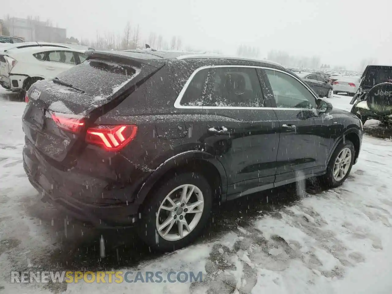 3 Photograph of a damaged car WA1EECF39M1064221 AUDI Q3 2021