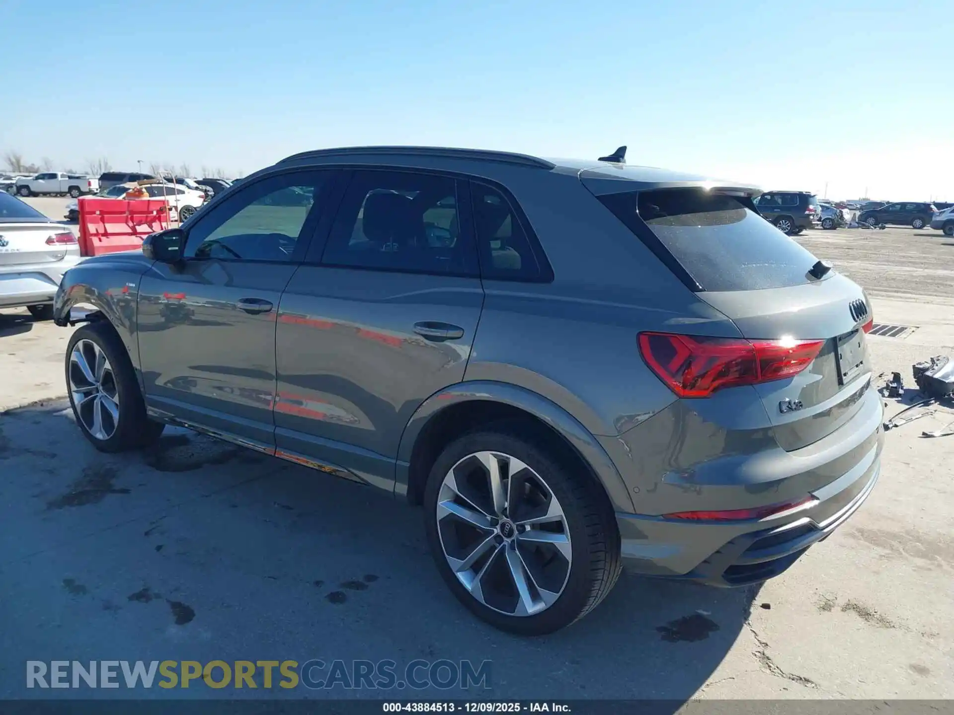 3 Photograph of a damaged car WA1EECF3XM1022317 AUDI Q3 2021