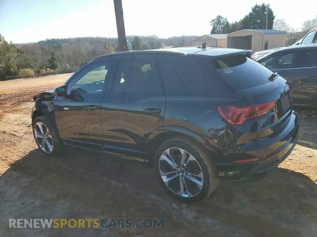 2 fotografías del automóvil dañado WA1EECF3XM1027811 AUDI Q3 2021