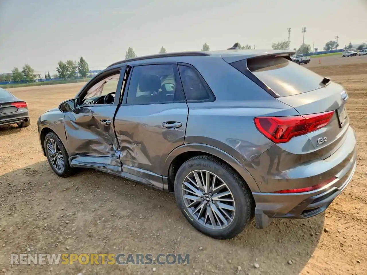 2 Photograph of a damaged car WA1FECF38M1050217 AUDI Q3 2021
