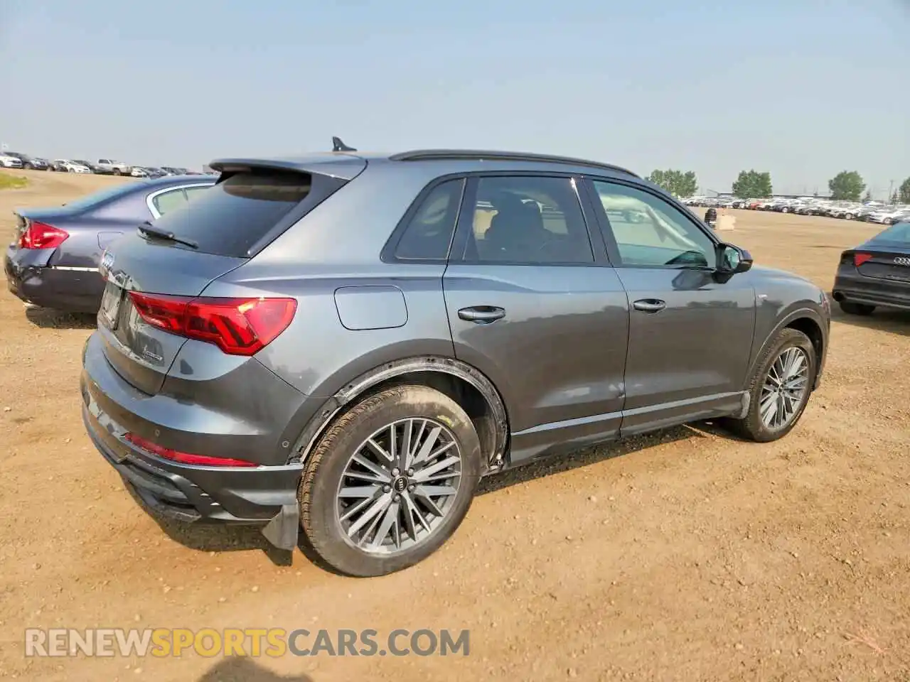 3 Photograph of a damaged car WA1FECF38M1050217 AUDI Q3 2021