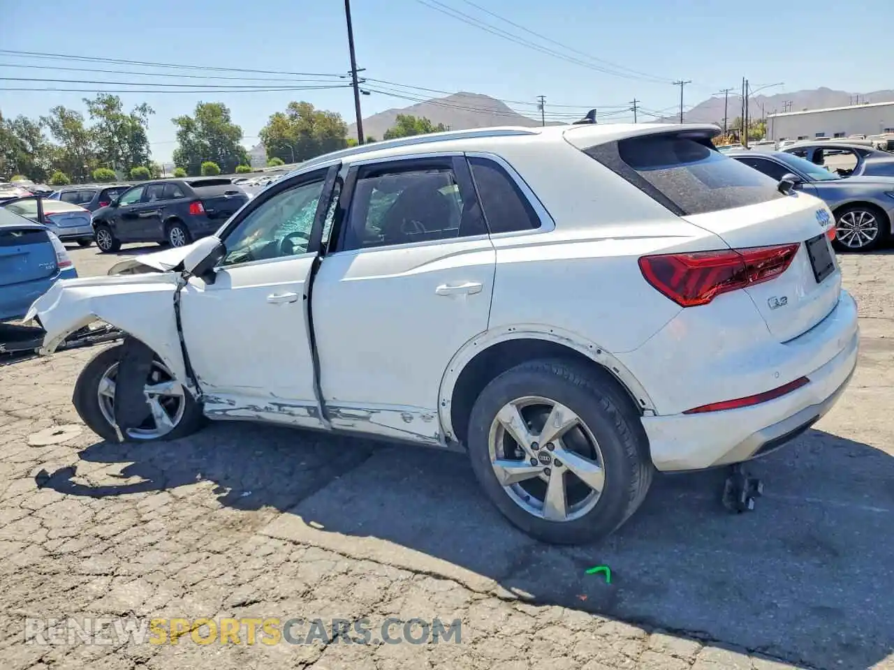 2 Photograph of a damaged car WA1AUCF34N1035650 AUDI Q3 2022
