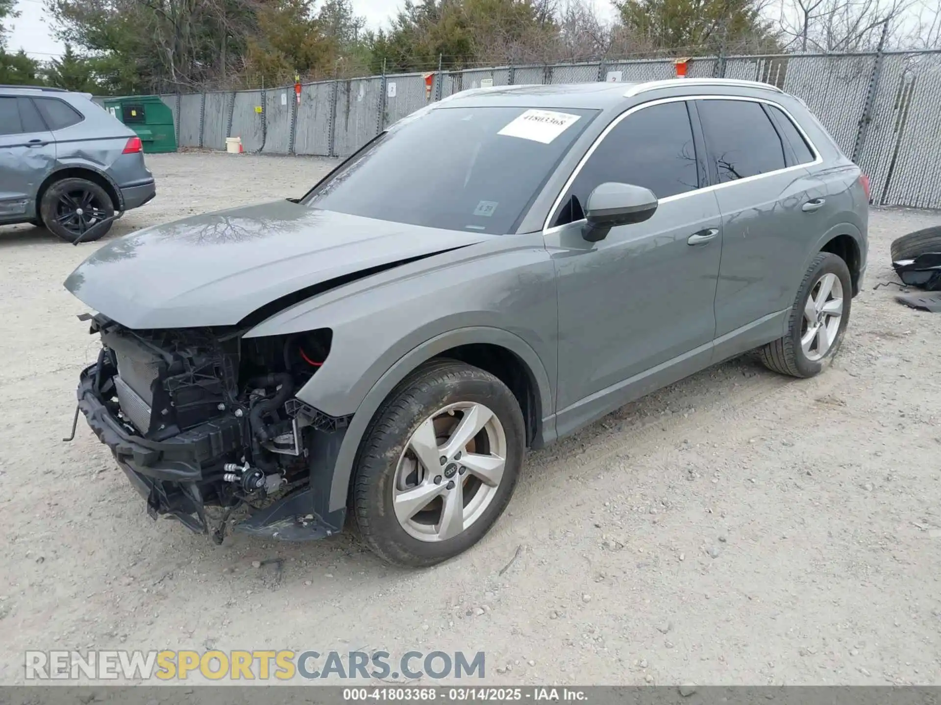 2 Photograph of a damaged car WA1AUCF37N1096376 AUDI Q3 2022