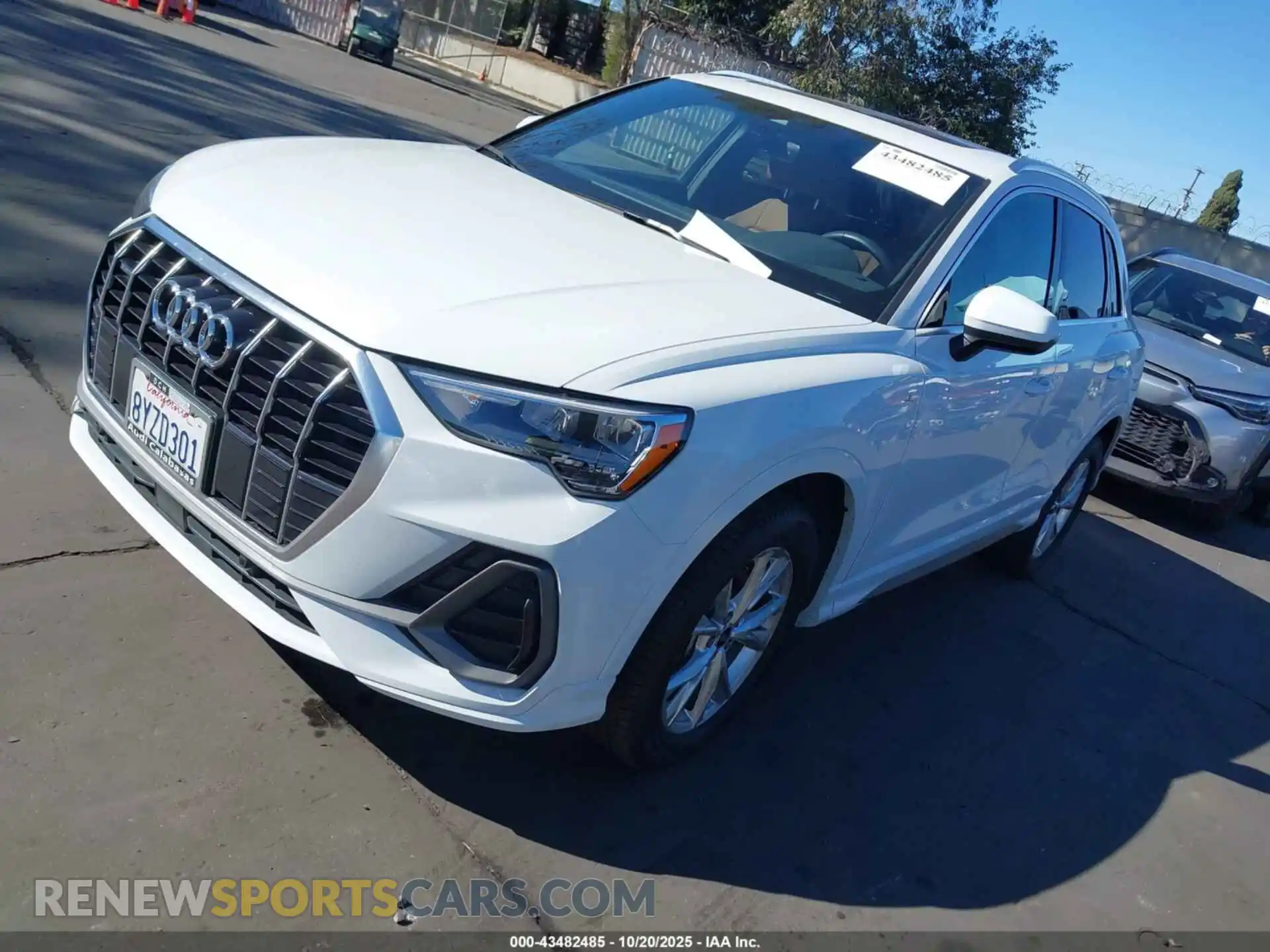 2 Photograph of a damaged car WA1DECF30N1027717 AUDI Q3 2022