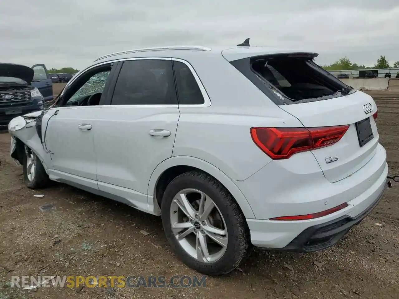 2 Photograph of a damaged car WA1DECF30N1141684 AUDI Q3 2022