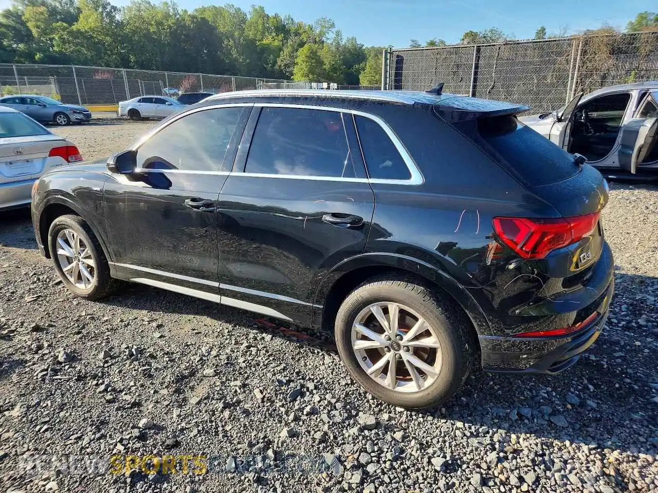 2 Фотография поврежденного автомобиля WA1DECF32N1065143 AUDI Q3 2022