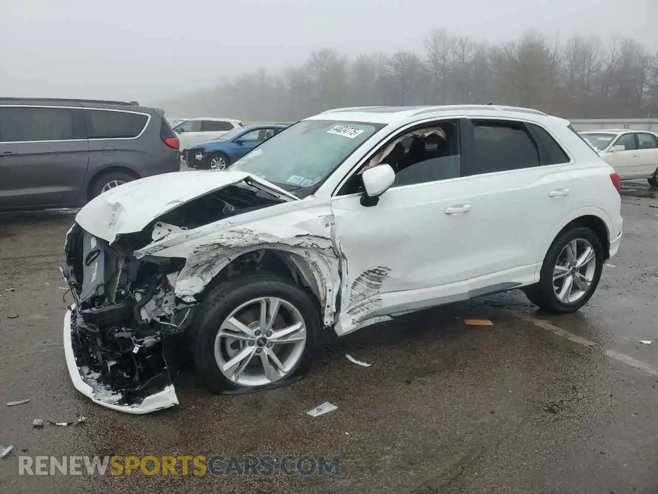 1 Photograph of a damaged car WA1DECF32N1142304 AUDI Q3 2022