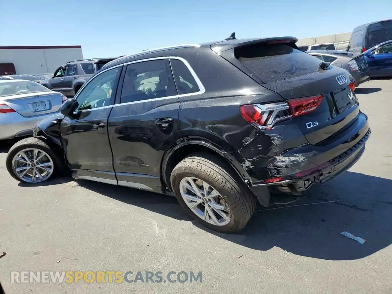 2 Photograph of a damaged car WA1DECF32N1146322 AUDI Q3 2022