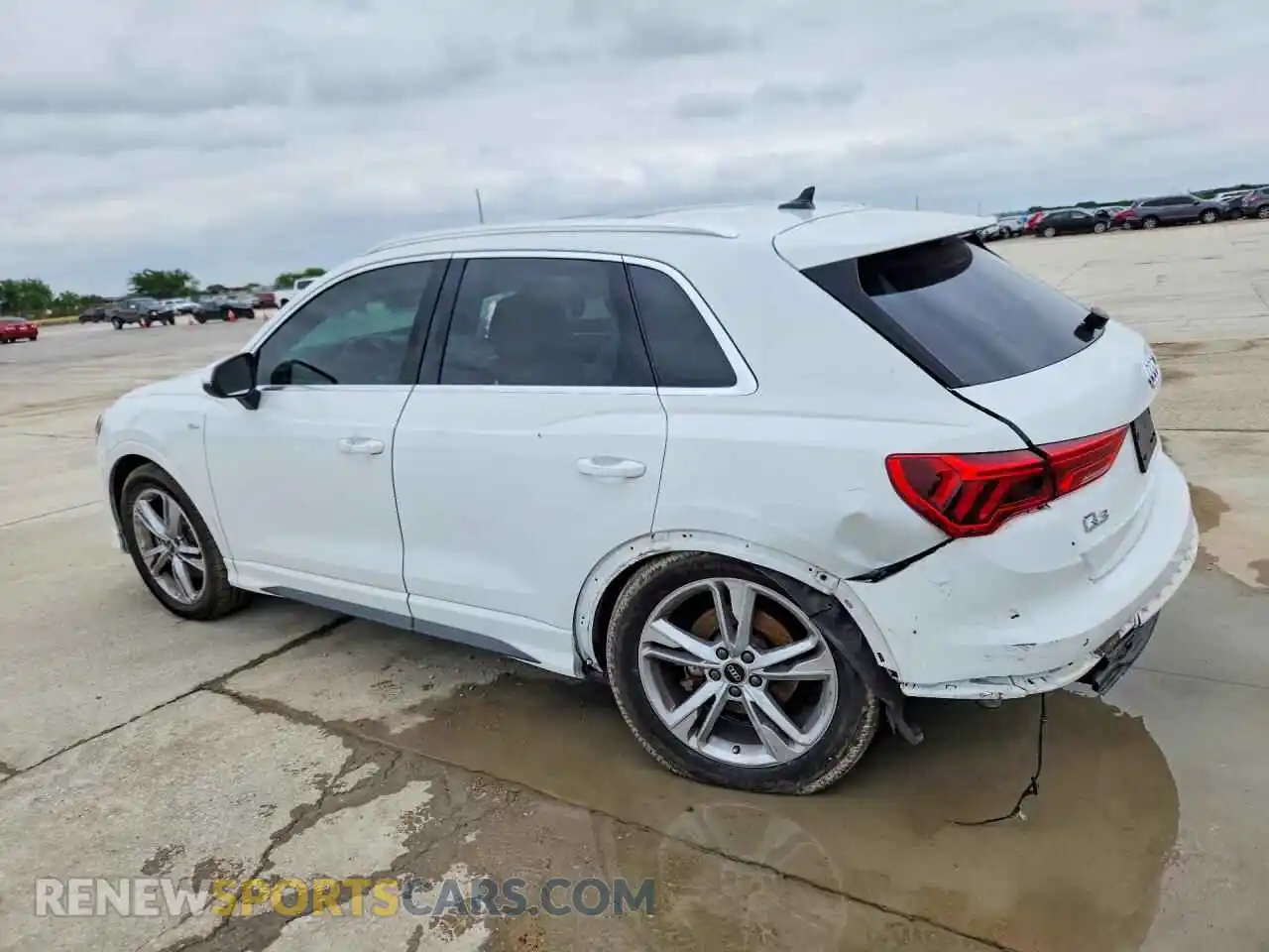 2 Photograph of a damaged car WA1DECF33N1094702 AUDI Q3 2022