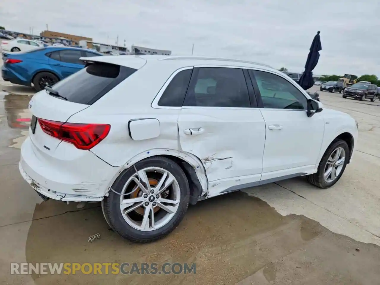 3 Photograph of a damaged car WA1DECF33N1094702 AUDI Q3 2022