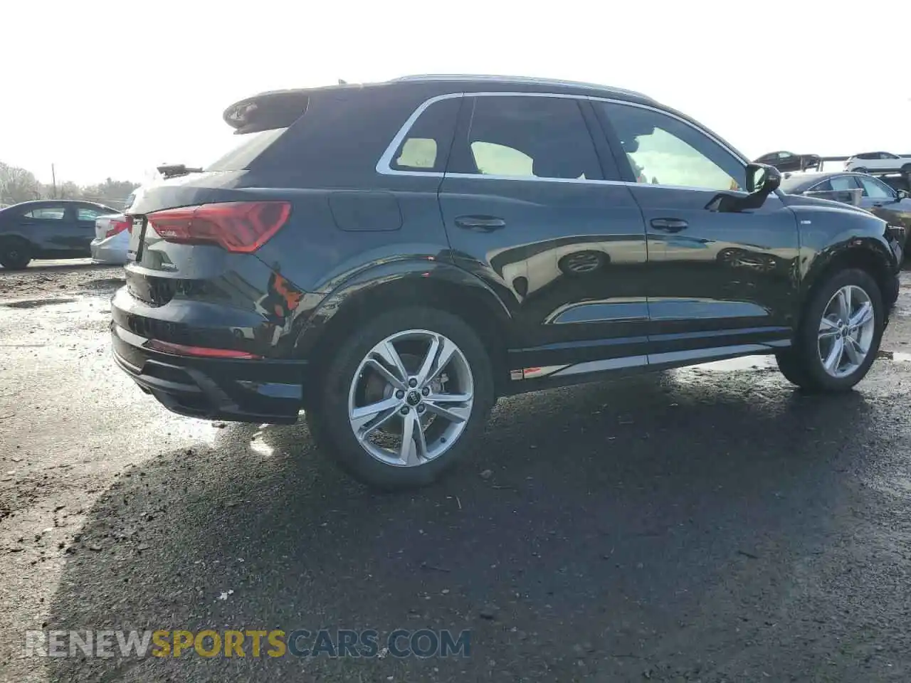 3 Photograph of a damaged car WA1DECF34N1074040 AUDI Q3 2022
