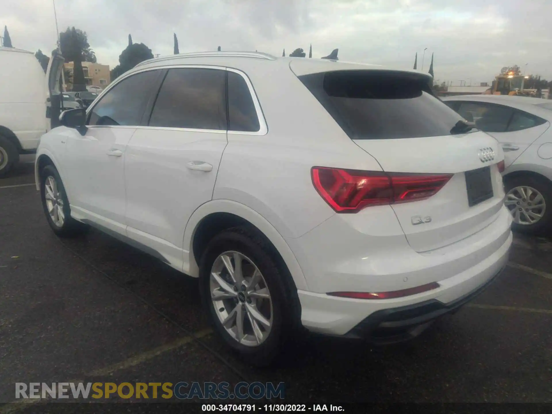 3 Photograph of a damaged car WA1DECF35N1024358 AUDI Q3 2022