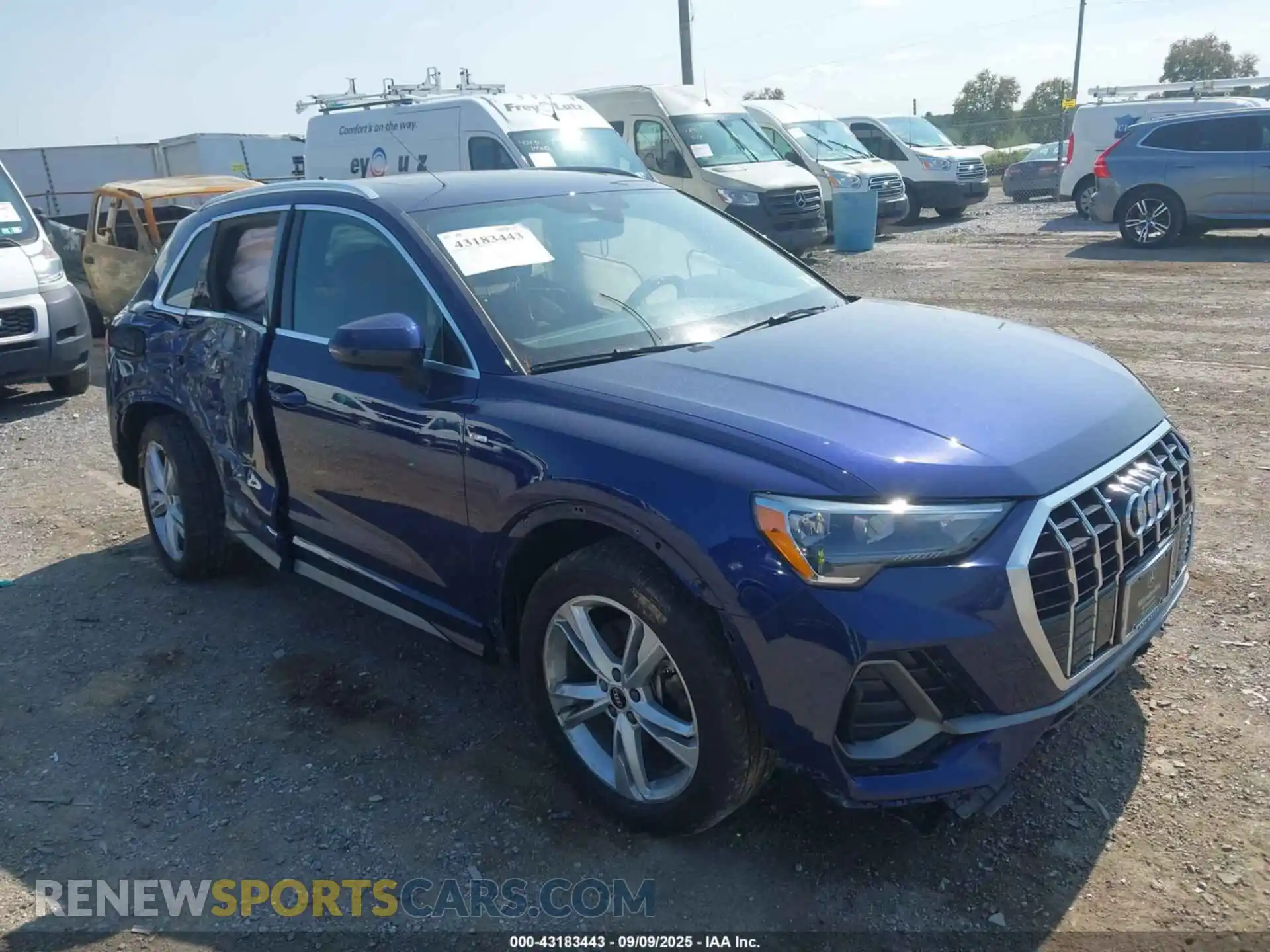 1 Photograph of a damaged car WA1DECF35N1043394 AUDI Q3 2022