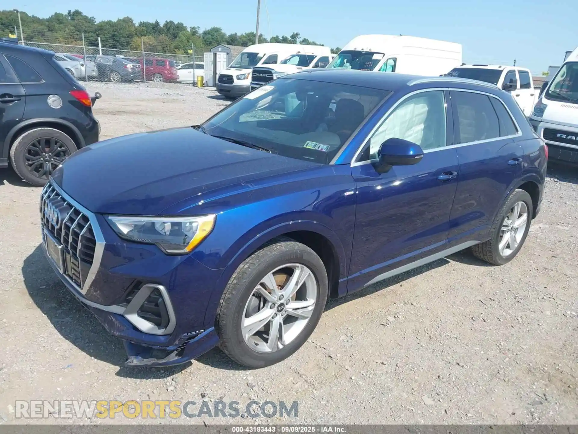 2 Photograph of a damaged car WA1DECF35N1043394 AUDI Q3 2022