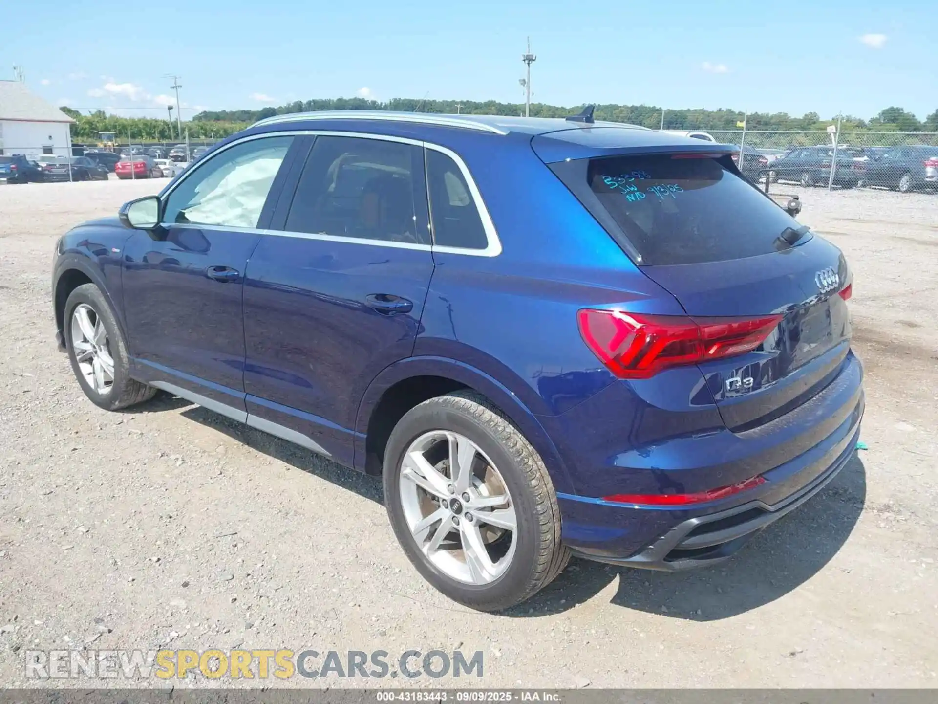 3 Photograph of a damaged car WA1DECF35N1043394 AUDI Q3 2022
