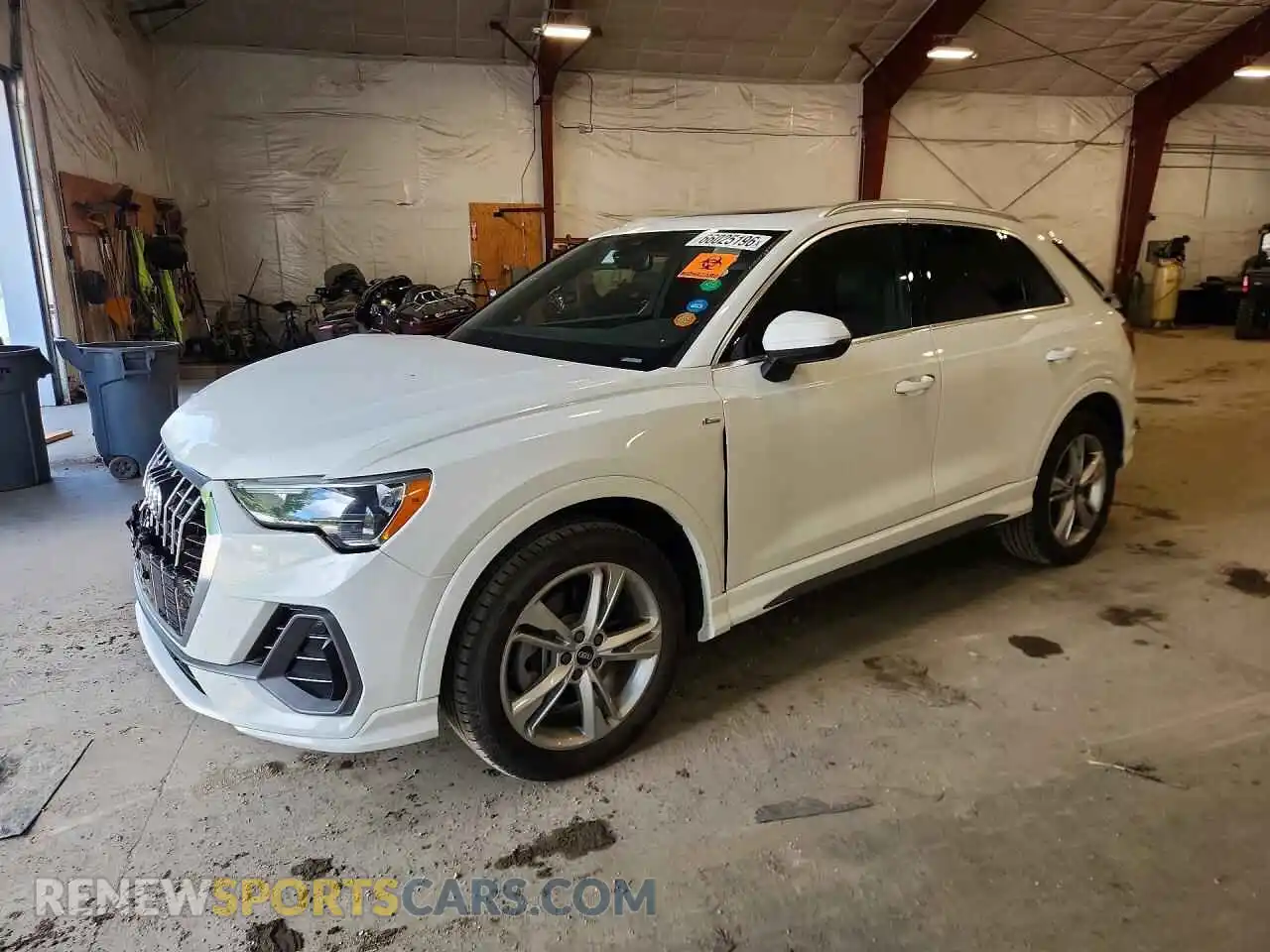 1 Photograph of a damaged car WA1DECF35N1048112 AUDI Q3 2022