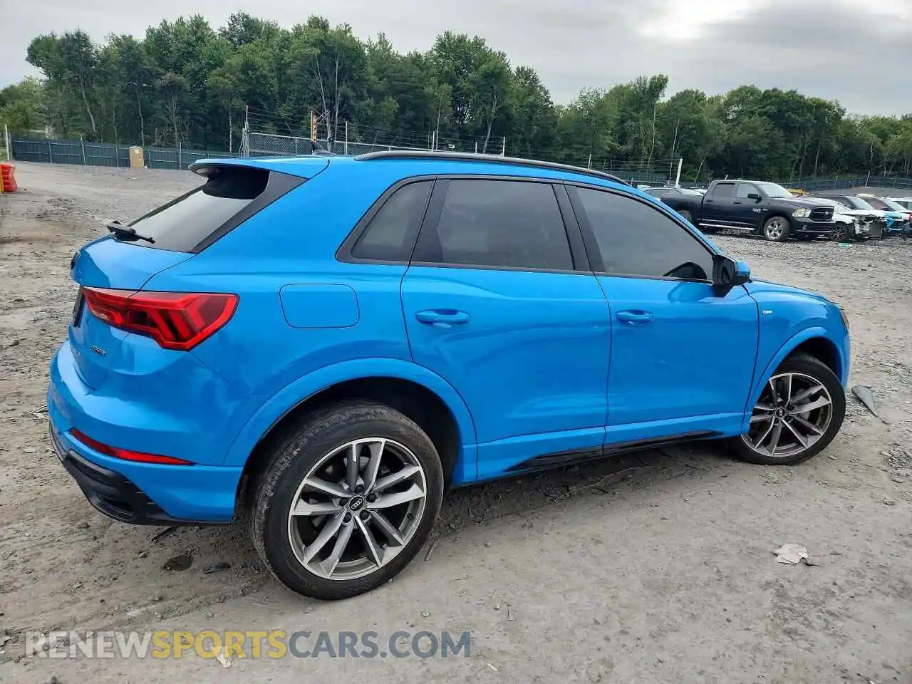 3 Photograph of a damaged car WA1DECF36N1093530 AUDI Q3 2022