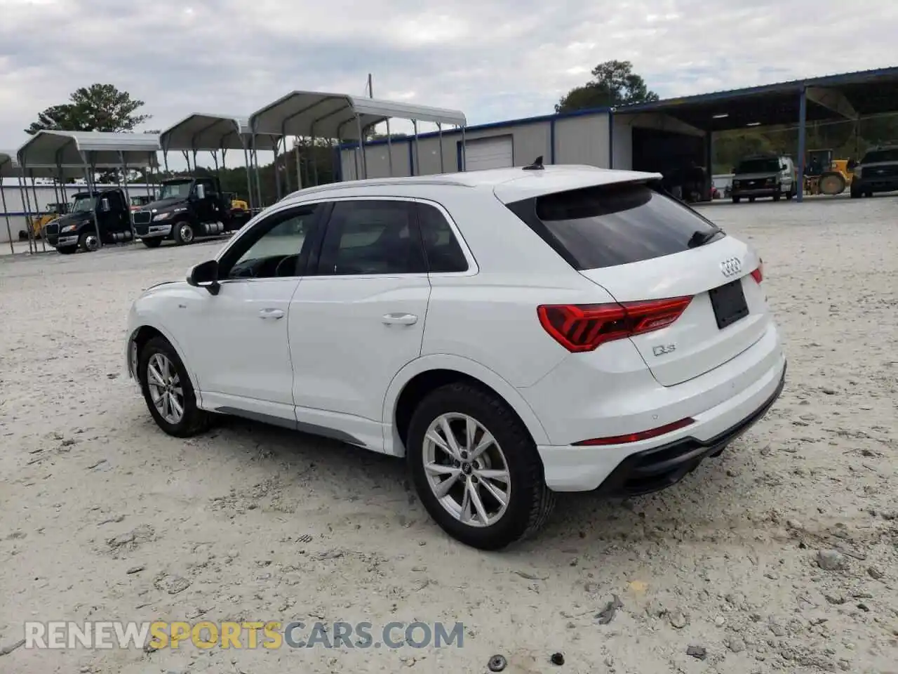 2 Photograph of a damaged car WA1DECF36N1139938 AUDI Q3 2022