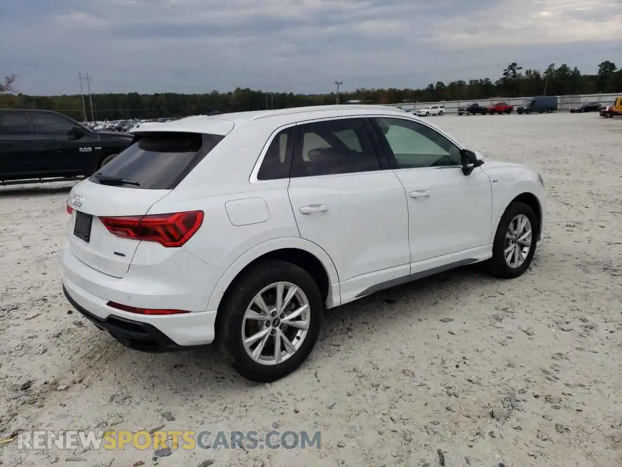 3 Photograph of a damaged car WA1DECF36N1139938 AUDI Q3 2022