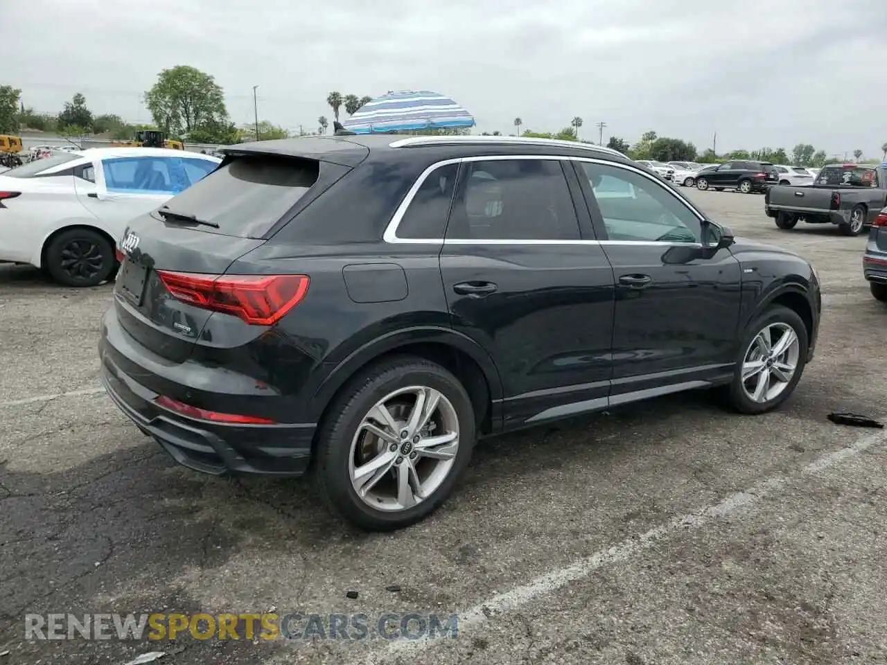 3 Photograph of a damaged car WA1DECF37N1004662 AUDI Q3 2022