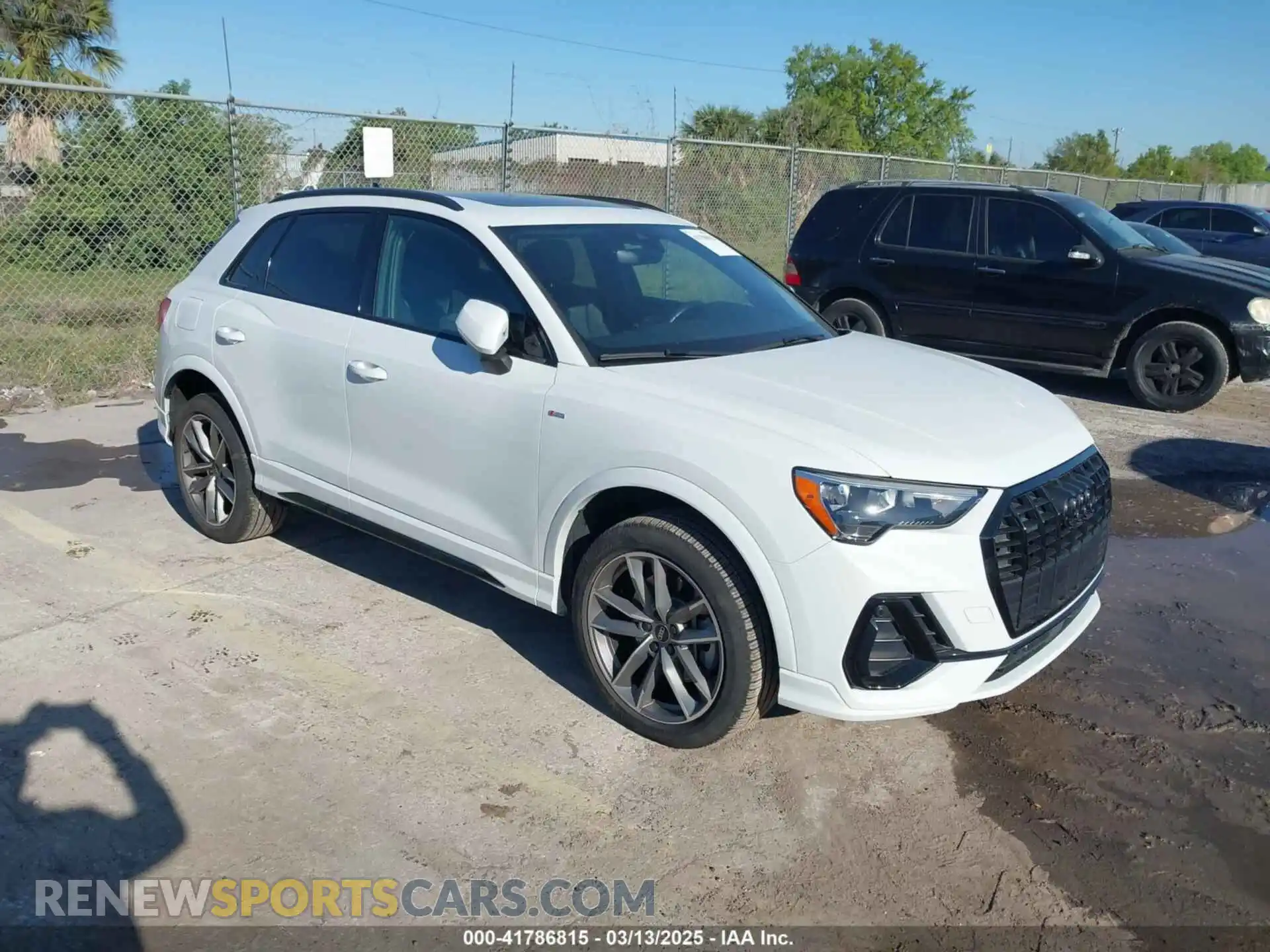1 Photograph of a damaged car WA1DECF37N1092225 AUDI Q3 2022