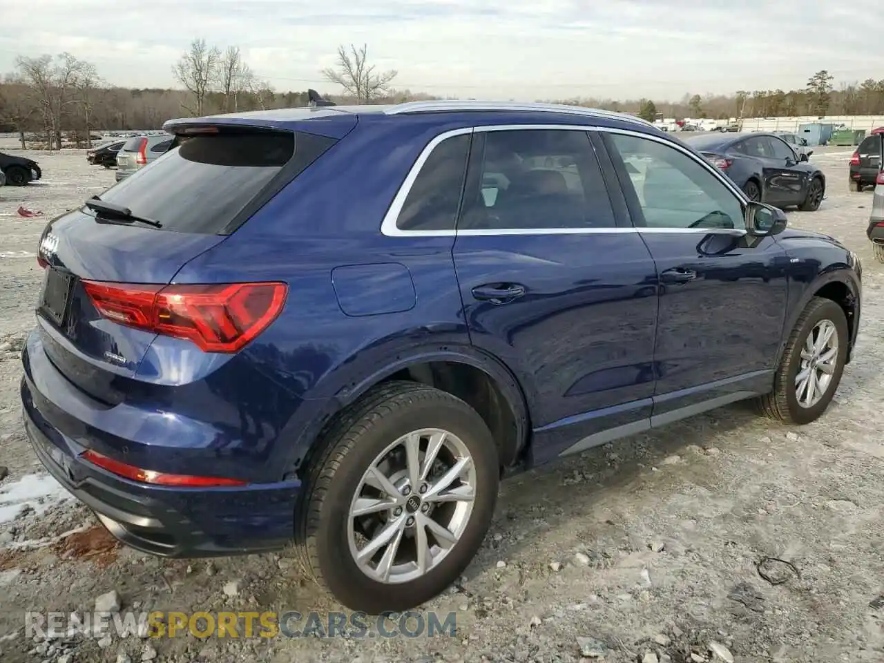 3 Photograph of a damaged car WA1DECF37N1139334 AUDI Q3 2022