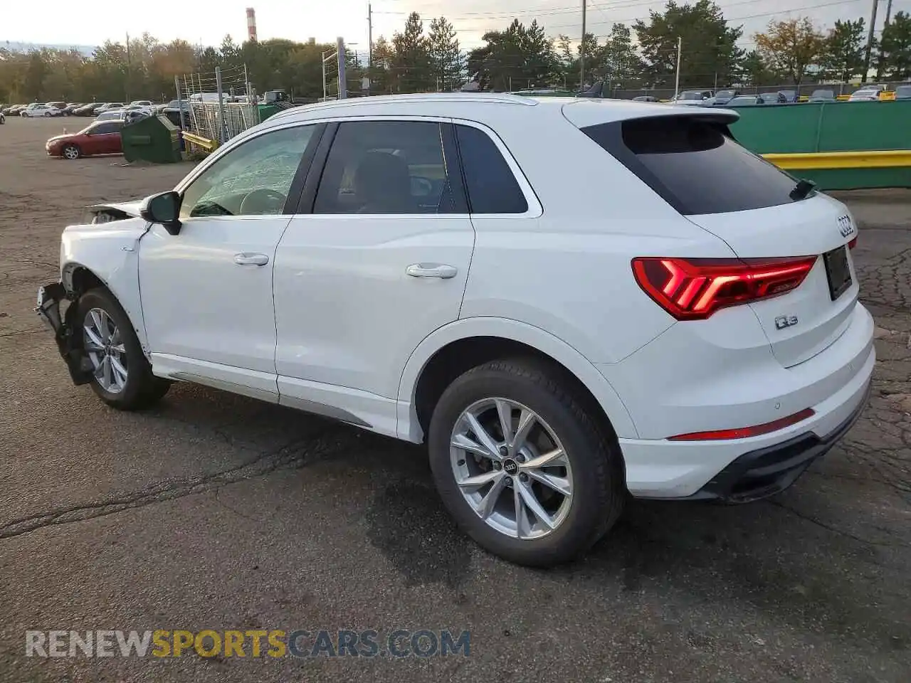 2 Photograph of a damaged car WA1DECF38N1007893 AUDI Q3 2022