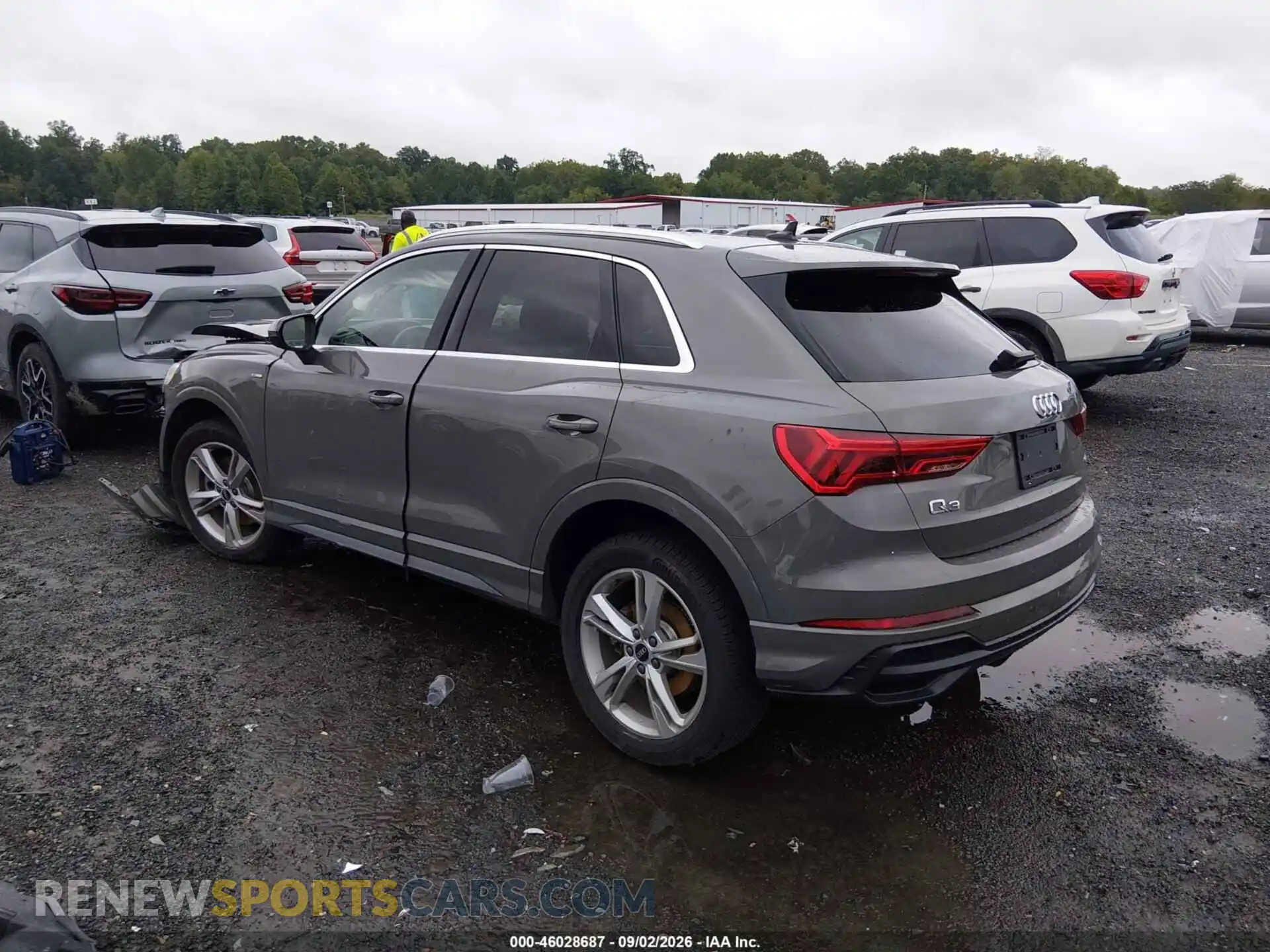 3 Photograph of a damaged car WA1DECF38N1060951 AUDI Q3 2022