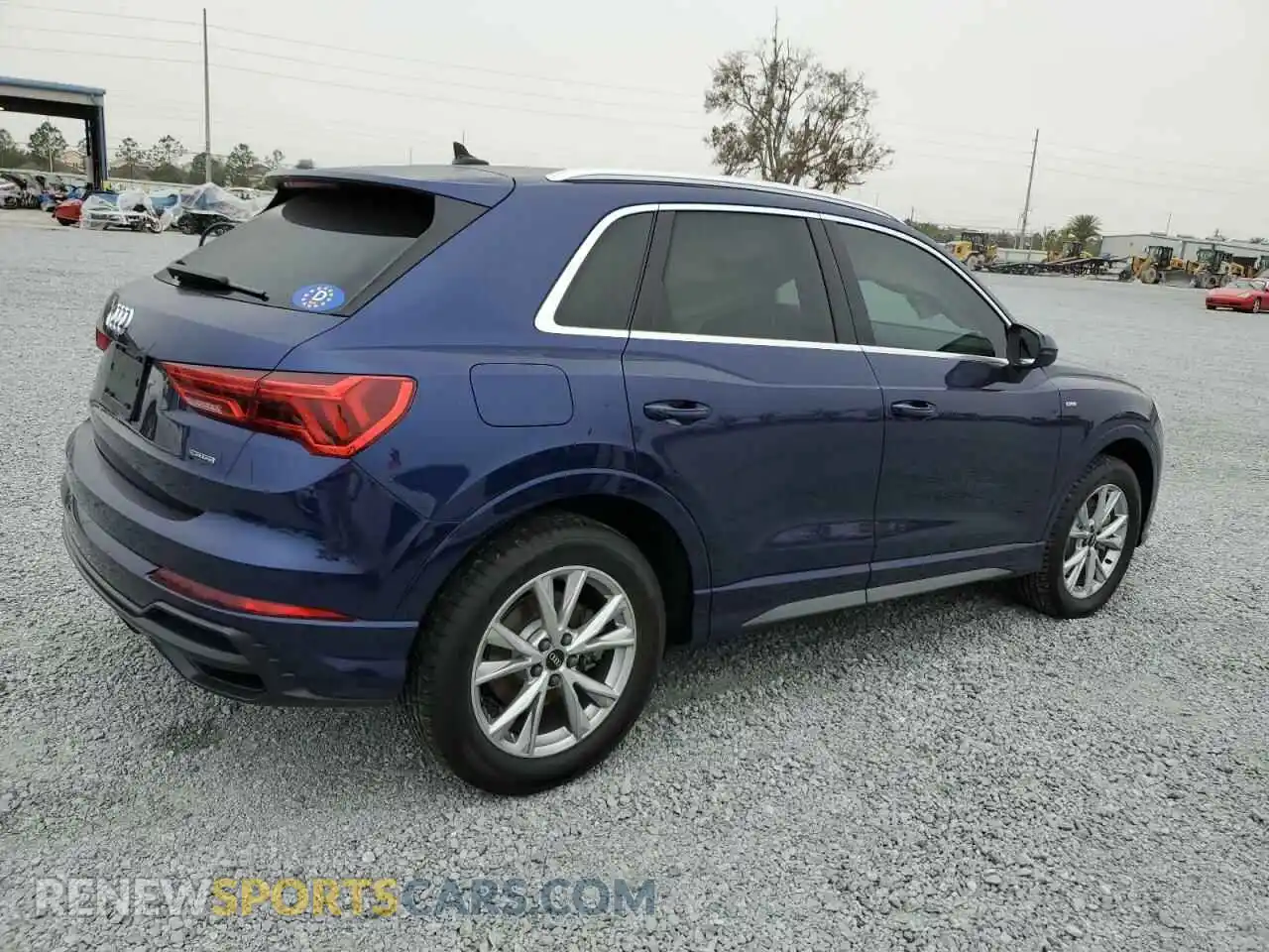 3 Photograph of a damaged car WA1DECF38N1124096 AUDI Q3 2022