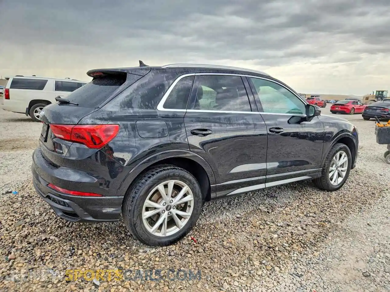 3 Photograph of a damaged car WA1DECF38N1148771 AUDI Q3 2022