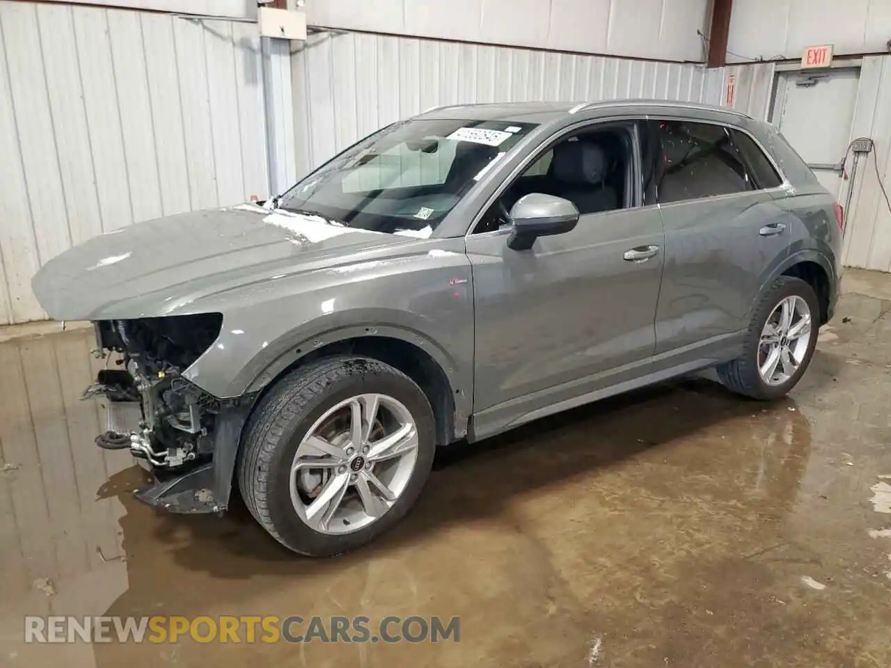 1 Photograph of a damaged car WA1DECF39N1074065 AUDI Q3 2022