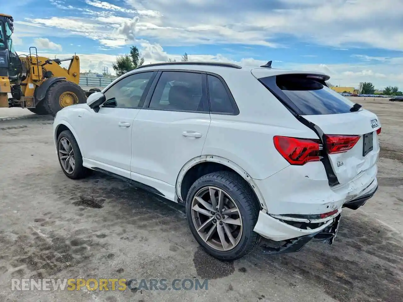 2 Photograph of a damaged car WA1DECF3XN1048090 AUDI Q3 2022